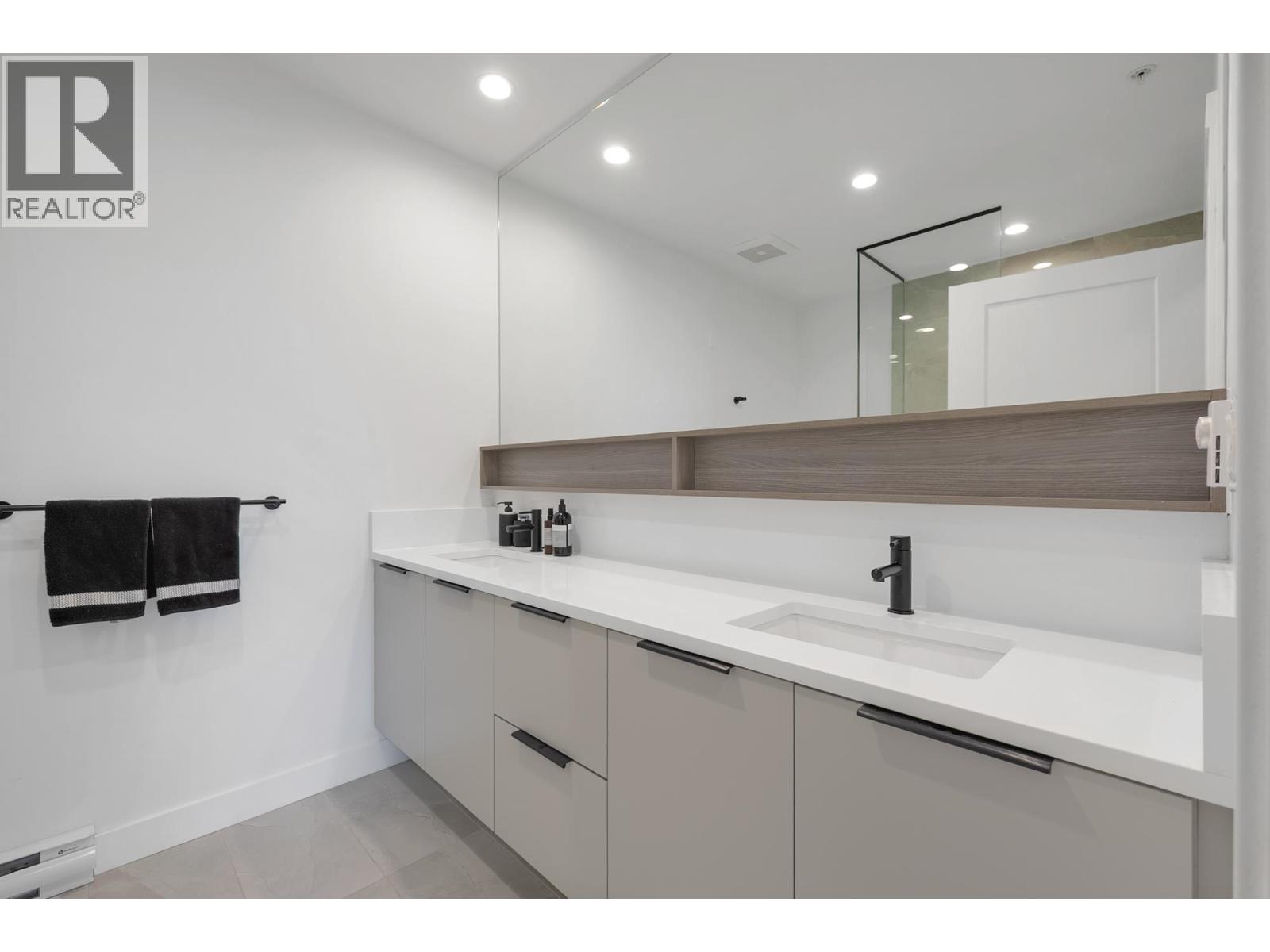 404 2408 Grant Street, Vancouver, British Columbia  V5K 3G4 - Photo 24 - R3054231