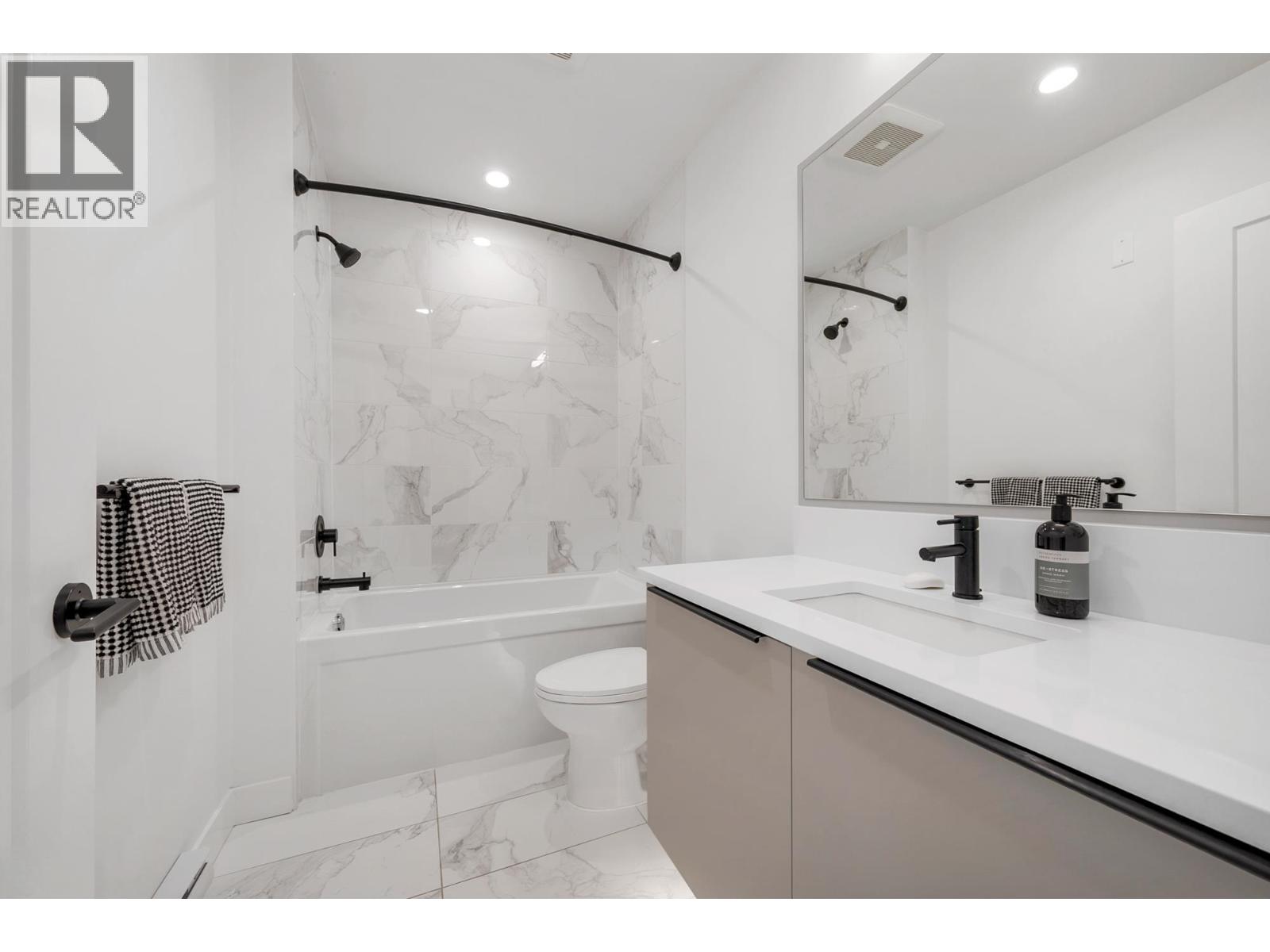 404 2408 Grant Street, Vancouver, British Columbia  V5K 3G4 - Photo 30 - R3054231