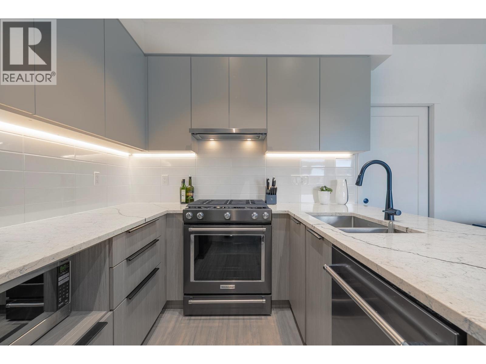 404 2408 Grant Street, Vancouver, British Columbia  V5K 3G4 - Photo 5 - R3054231