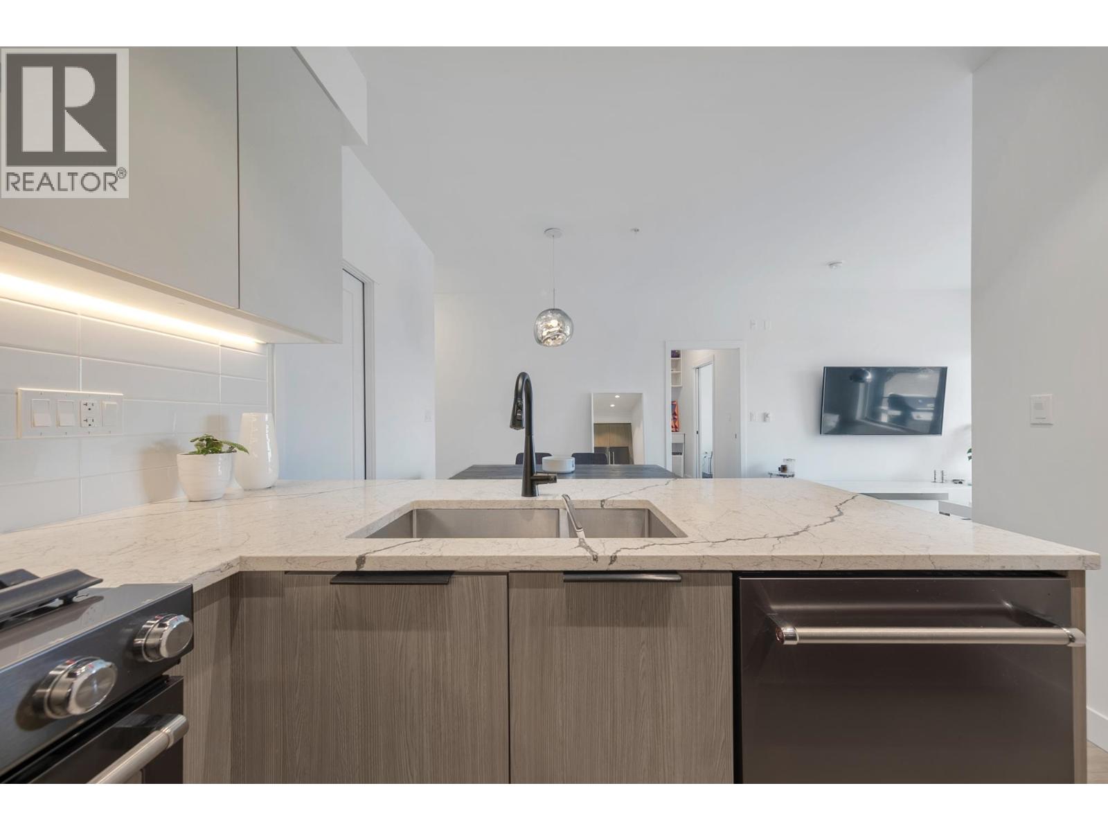 404 2408 Grant Street, Vancouver, British Columbia  V5K 3G4 - Photo 6 - R3054231