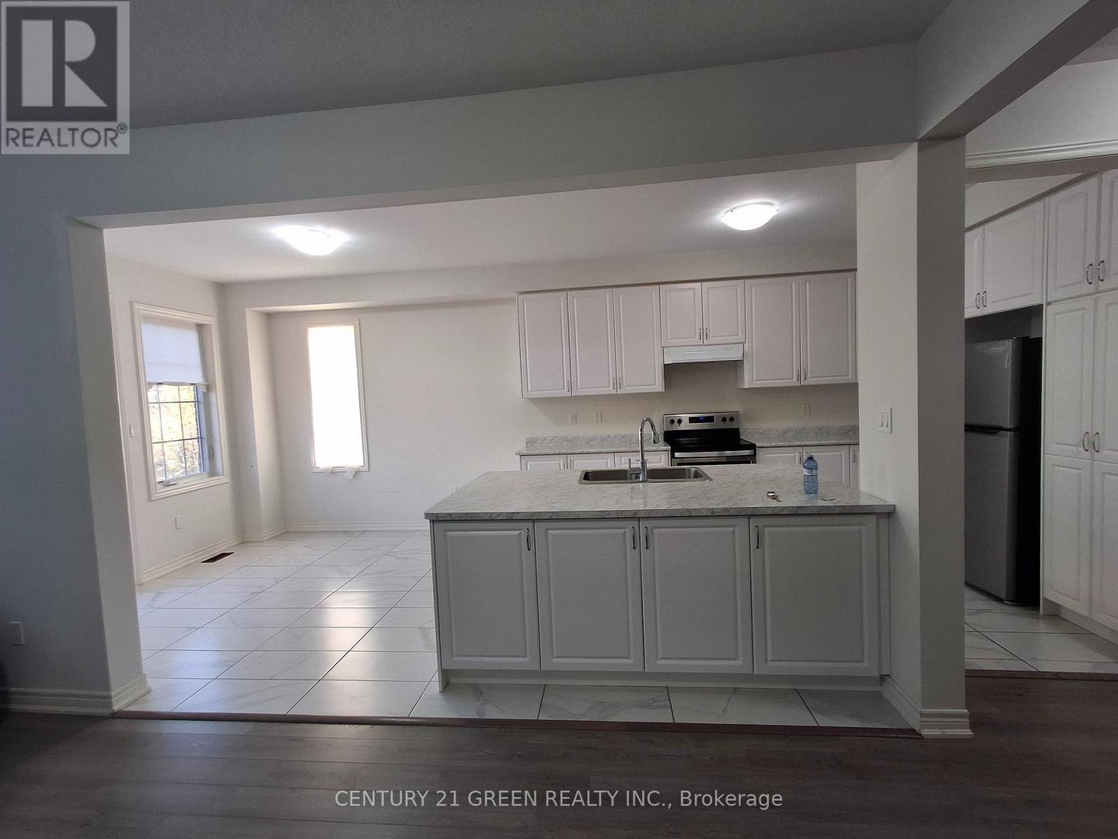 85 Riverwalk Drive N, Hamilton, Ontario  L8B 0A8 - Photo 12 - X12472894