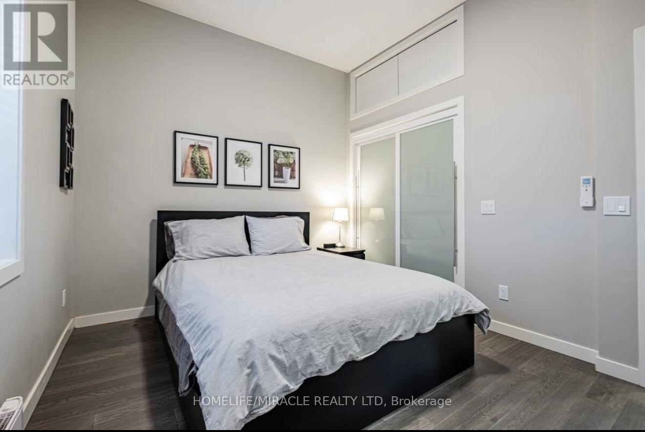 Laneway Suite - 51 Mcmurray Avenue, Toronto, Ontario  M6P 2T2 - Photo 11 - W12475096