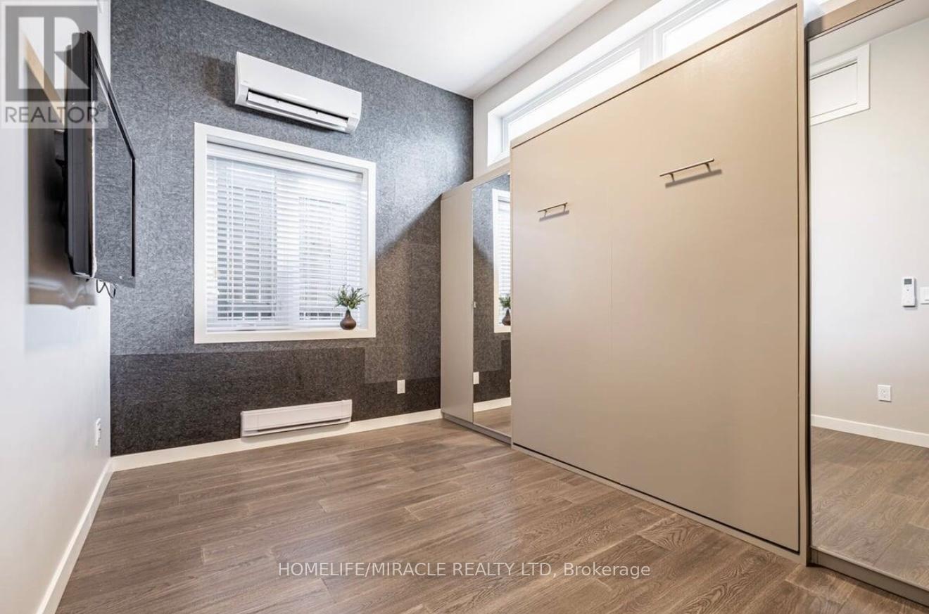 Laneway Suite - 51 Mcmurray Avenue, Toronto, Ontario  M6P 2T2 - Photo 13 - W12475096