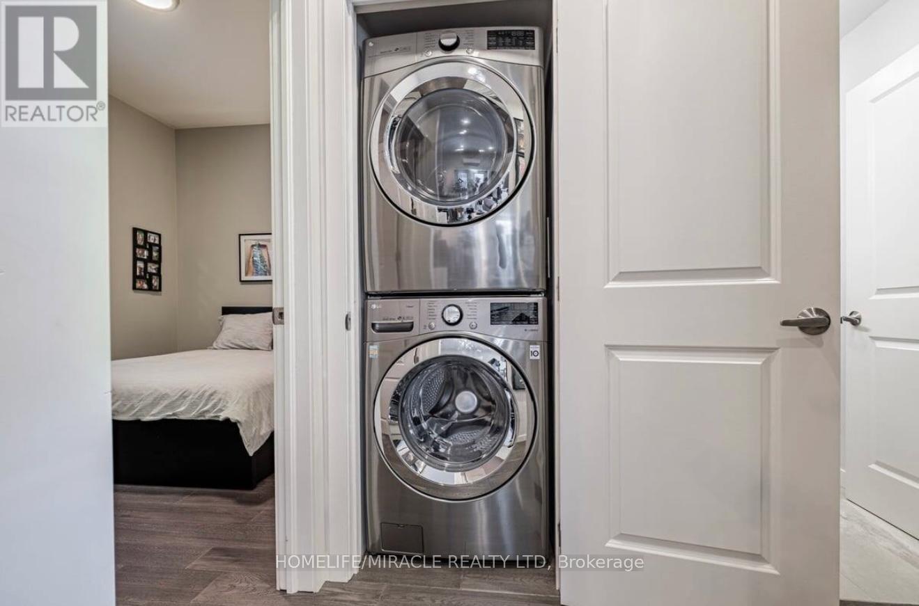 Laneway Suite - 51 Mcmurray Avenue, Toronto, Ontario  M6P 2T2 - Photo 14 - W12475096