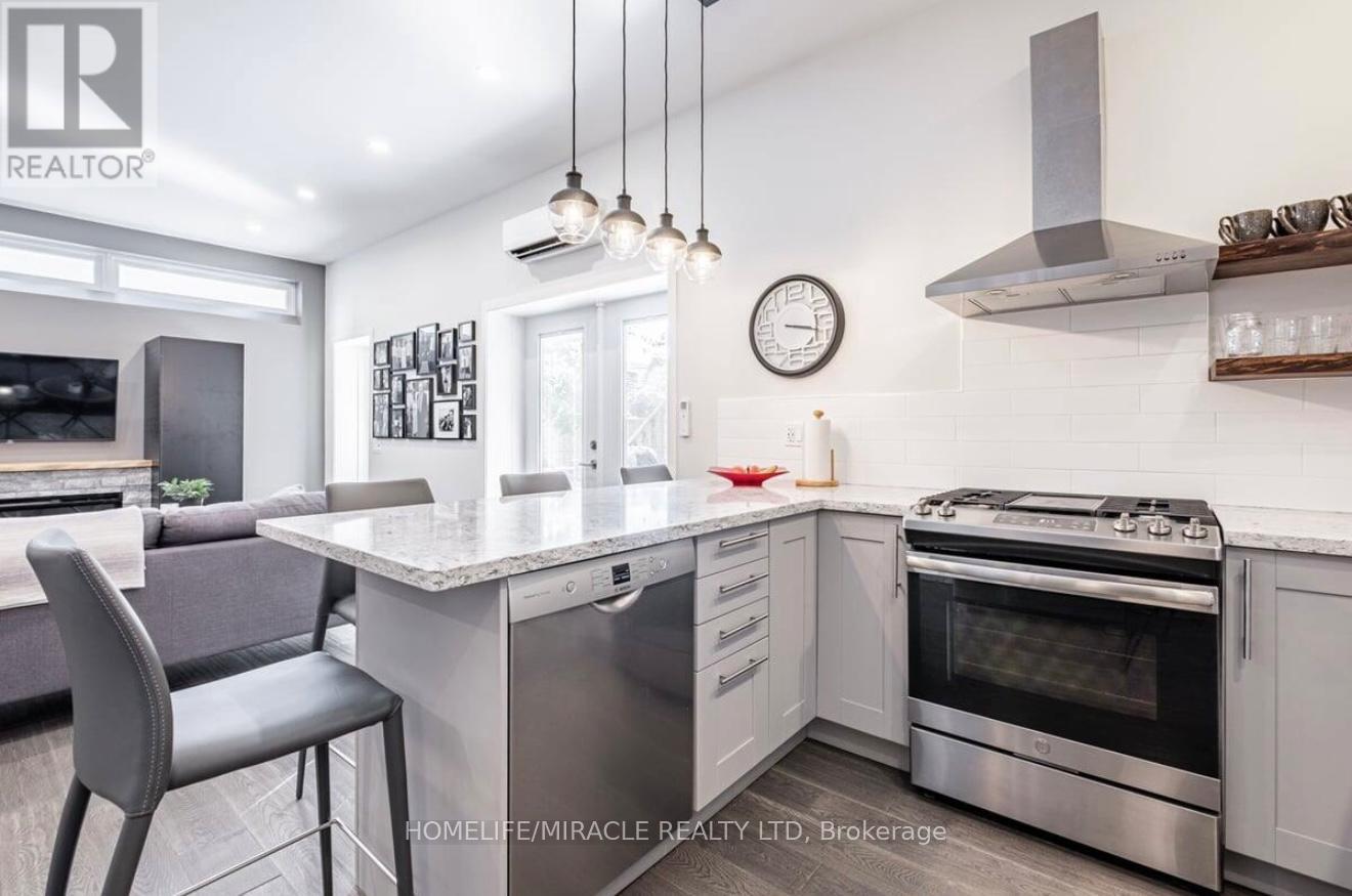 Laneway Suite - 51 Mcmurray Avenue, Toronto, Ontario  M6P 2T2 - Photo 2 - W12475096