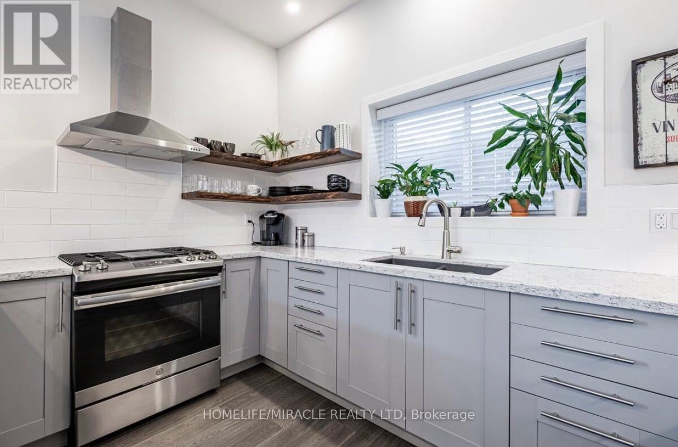 Laneway Suite - 51 Mcmurray Avenue, Toronto, Ontario  M6P 2T2 - Photo 5 - W12475096