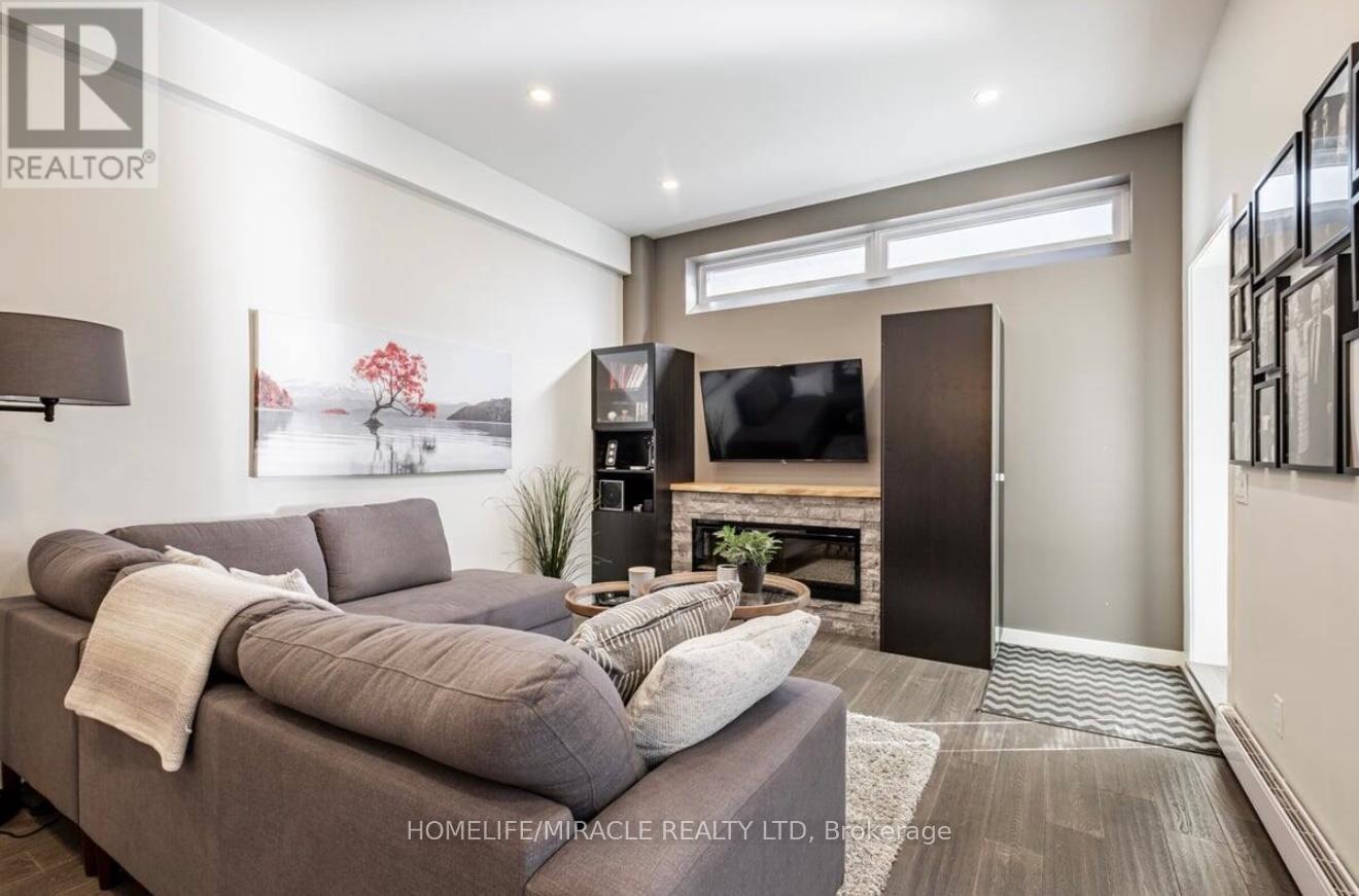 Laneway Suite - 51 Mcmurray Avenue, Toronto, Ontario  M6P 2T2 - Photo 8 - W12475096