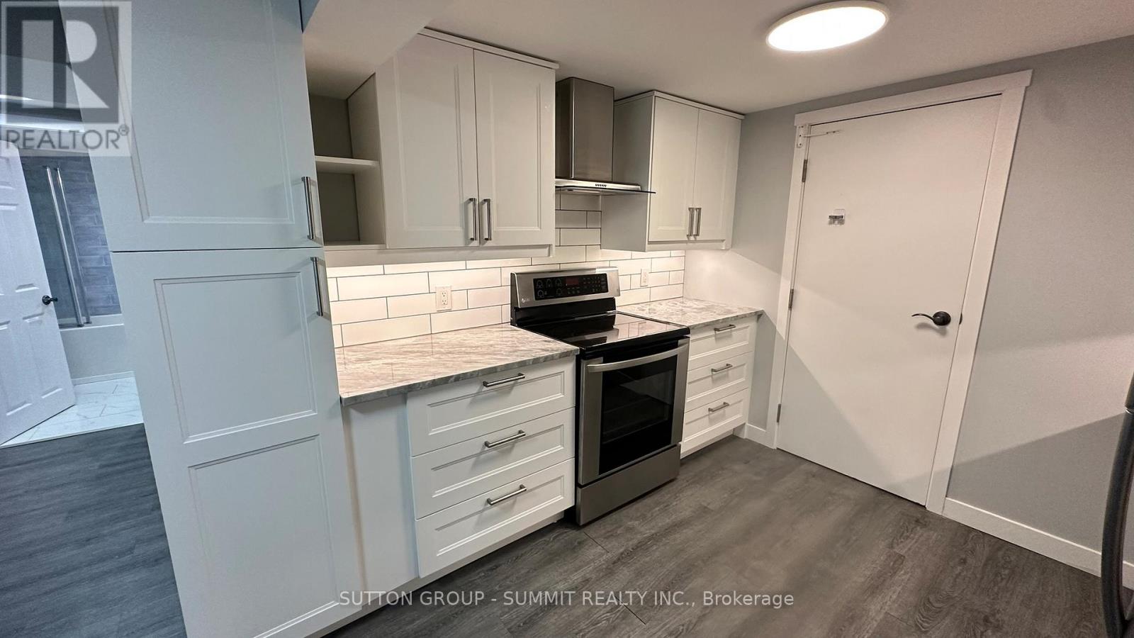 12 Brampton Road, Toronto, Ontario  M9R 3J1 - Photo 11 - W12475101