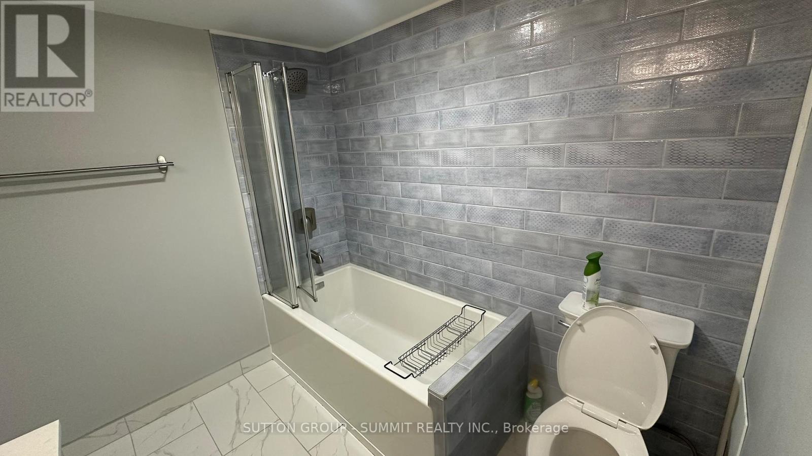 12 Brampton Road, Toronto, Ontario  M9R 3J1 - Photo 18 - W12475101