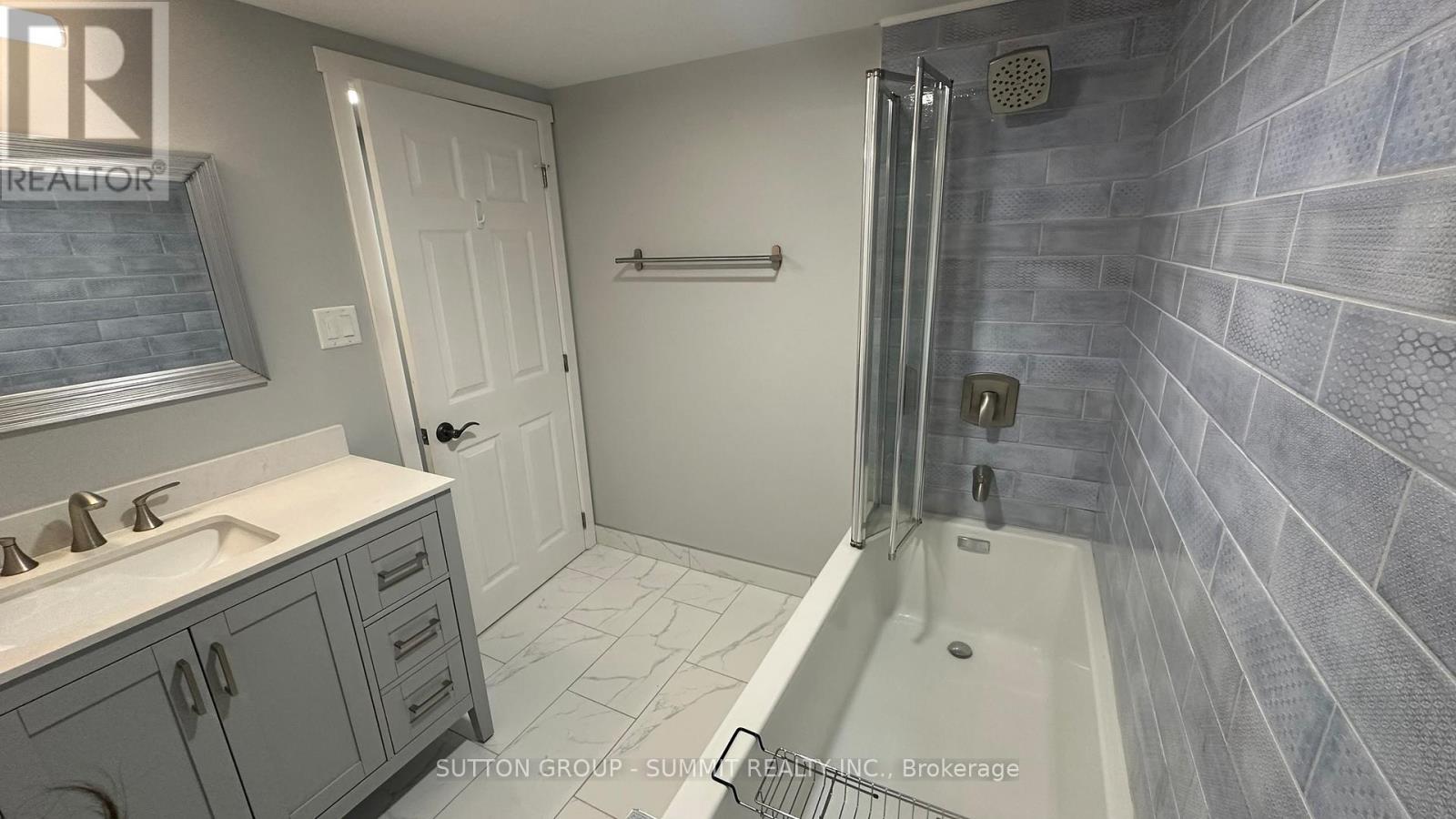 12 Brampton Road, Toronto, Ontario  M9R 3J1 - Photo 19 - W12475101