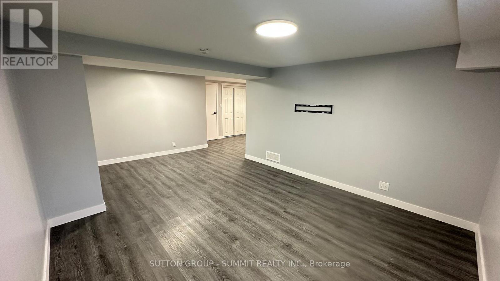 12 Brampton Road, Toronto, Ontario  M9R 3J1 - Photo 9 - W12475101