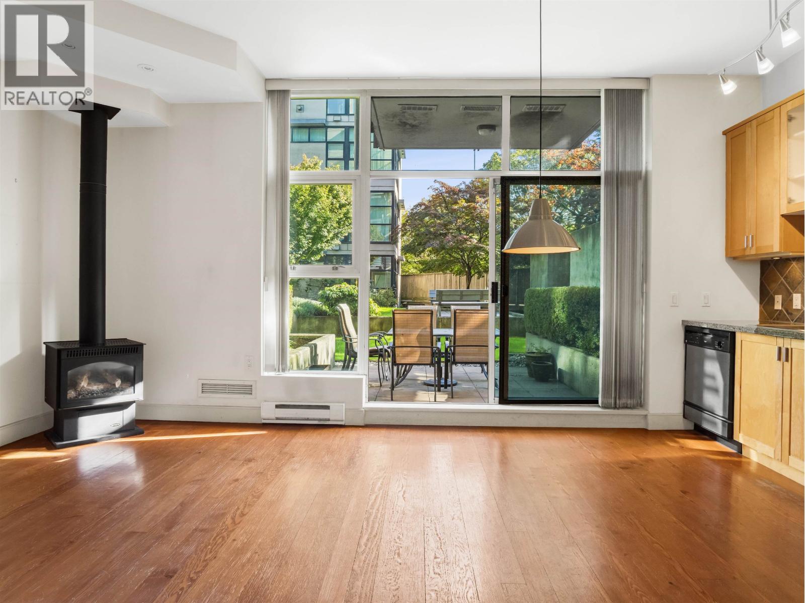 110 8988 Hudson Street, Vancouver, British Columbia  V6P 6Z1 - Photo 2 - R3060121