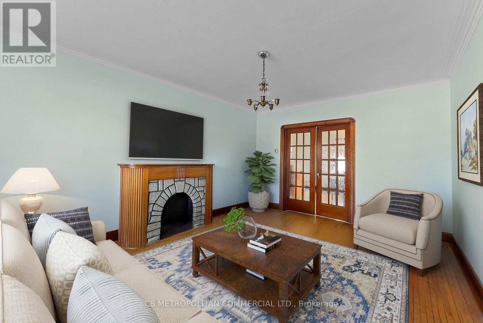 17 Augusta Avenue, Toronto, Ontario  M5T 2K7 - Photo 7 - C12455702