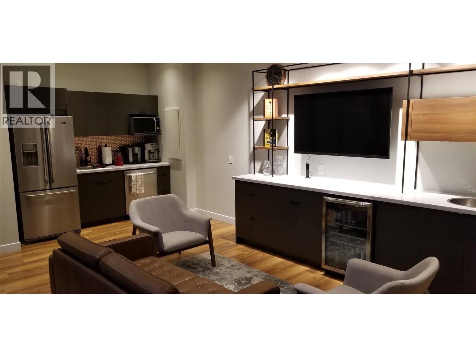 1607 Pandosy Street Kelowna Photo 4 1607 Pandosy Street Kelowna Photo 4