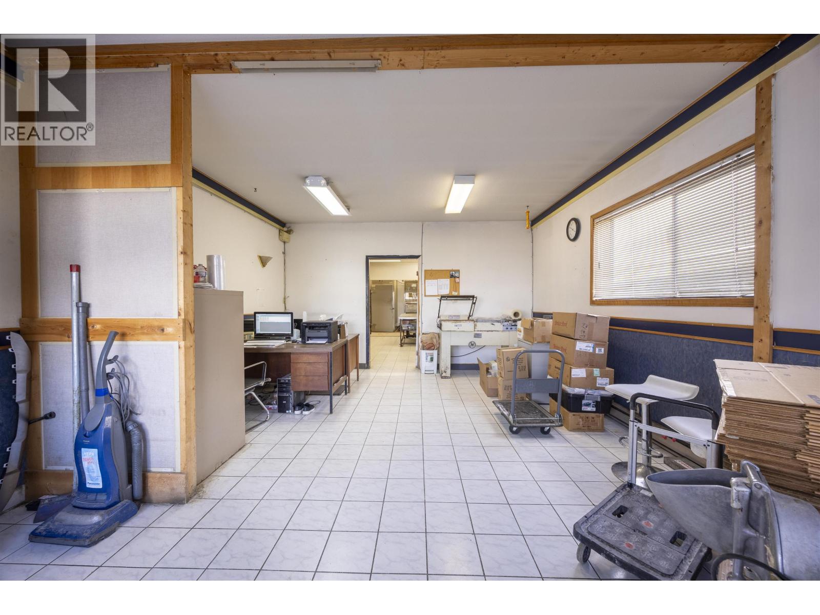 Unknown Address, , - Photo 2 - C8073069