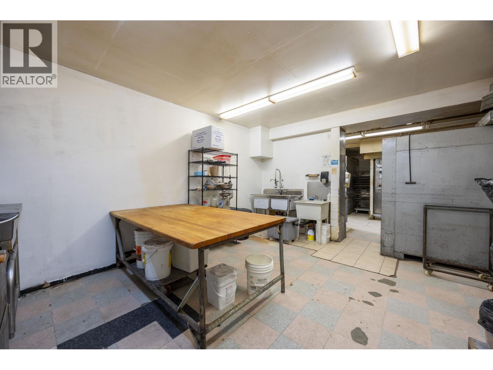 Unknown Address, , - Photo 18 - C8073069