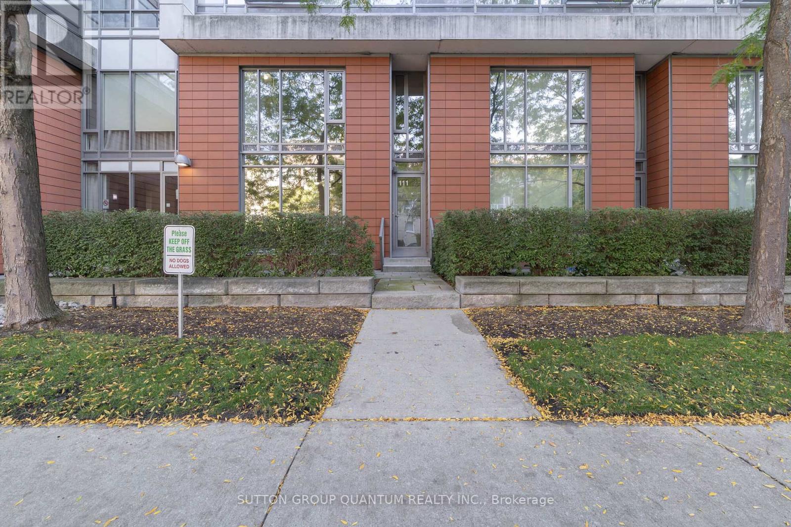 Th111 - 90 Stadium Road, Toronto, Ontario  M5V 3W5 - Photo 3 - C12475103