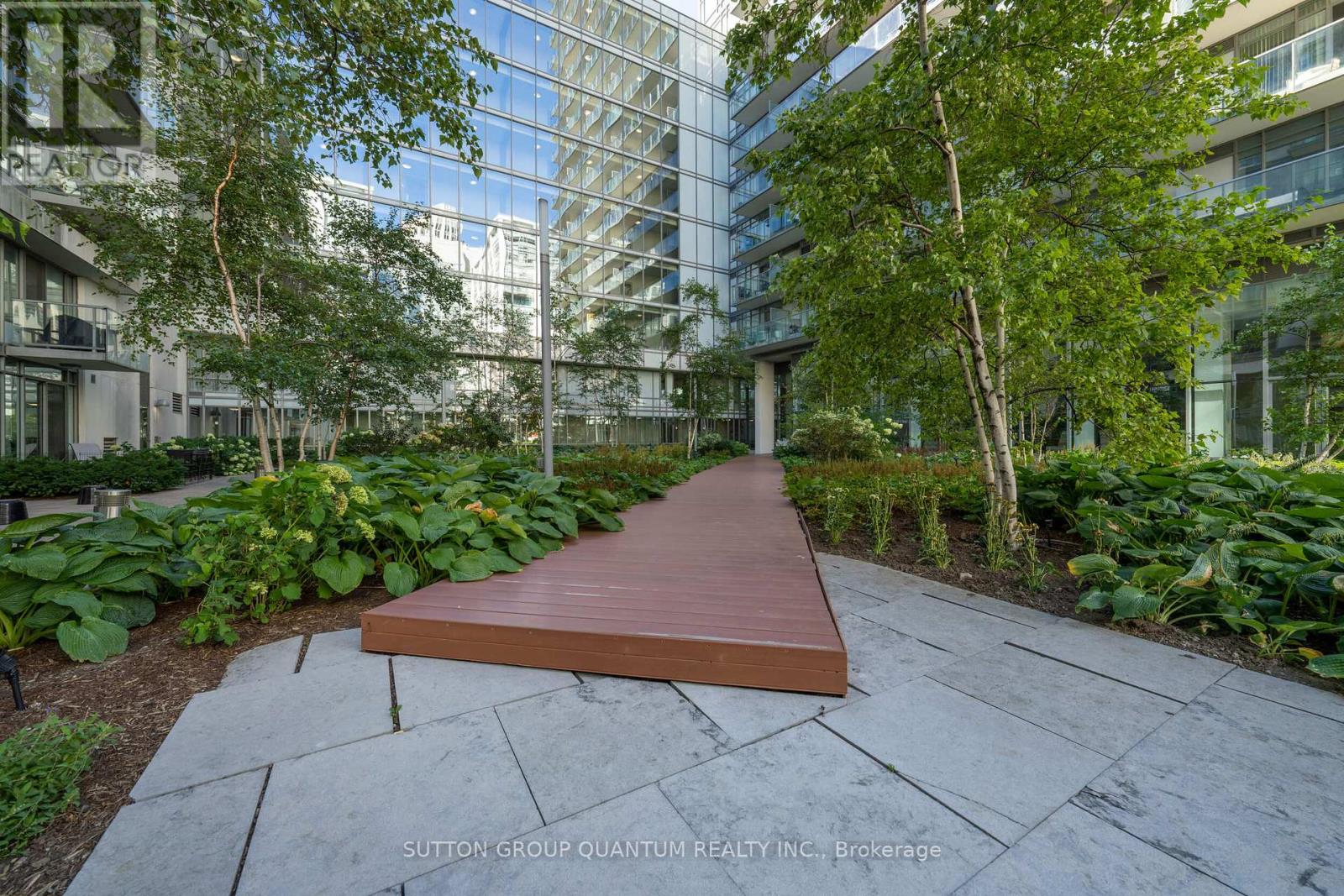 Th111 - 90 Stadium Road, Toronto, Ontario  M5V 3W5 - Photo 33 - C12475103