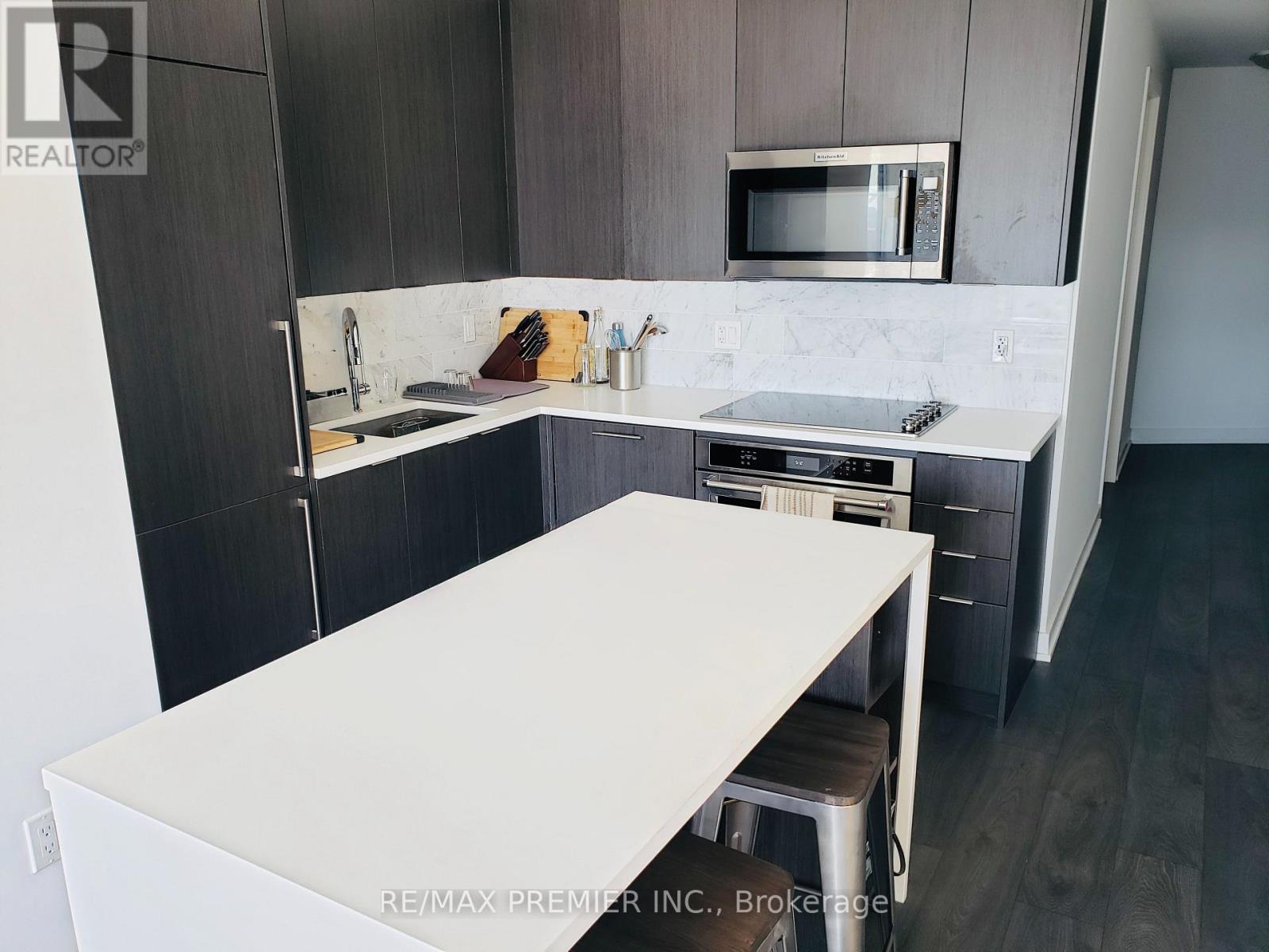 2204 - 38 Iannuzzi Street, Toronto (Niagara), Ontario  M5V 0S2 - Photo 2 - C12475113