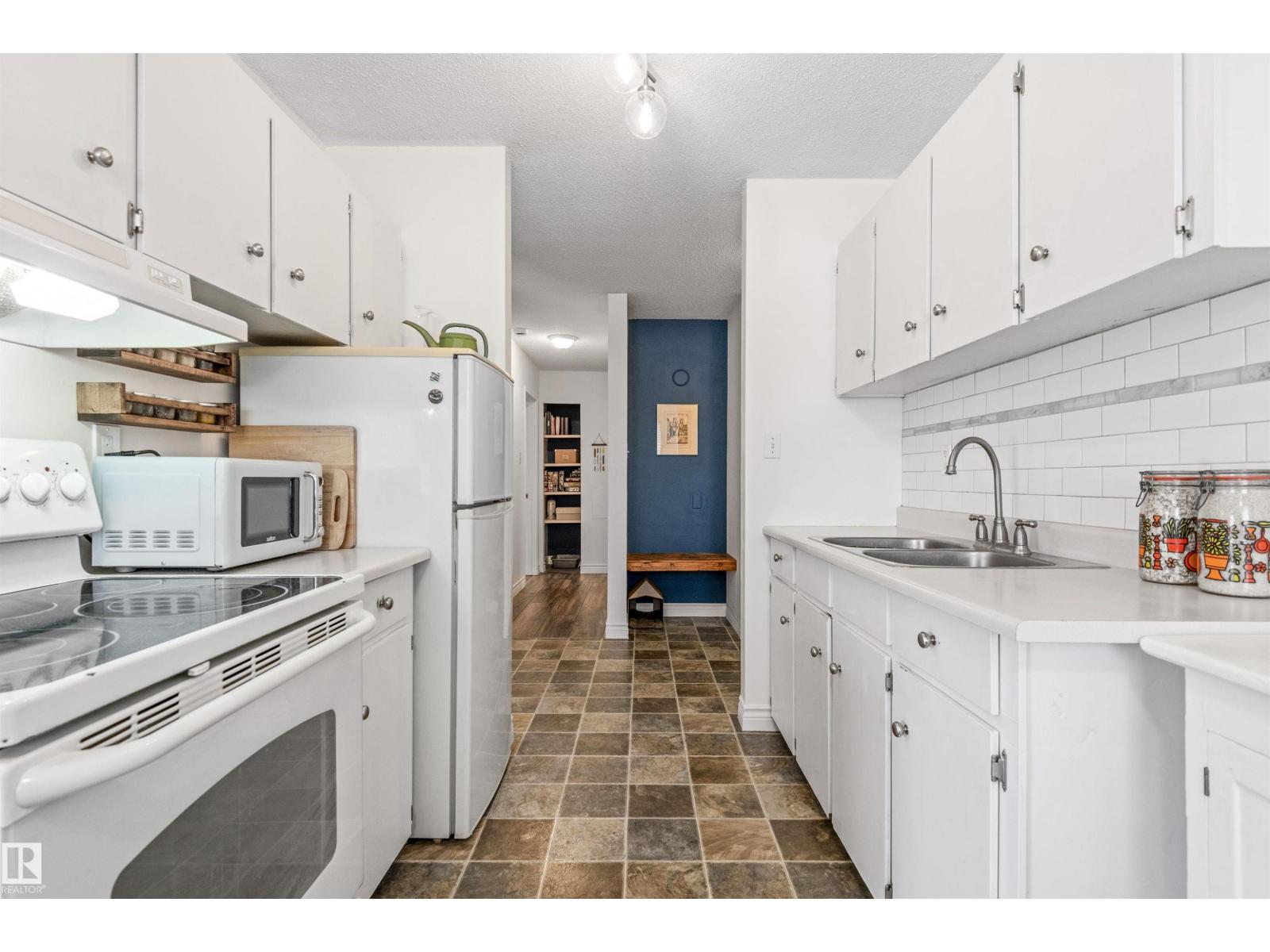 #402 10725 111 St Nw, Edmonton, Alberta  T5H 3G2 - Photo 8 - E4462770