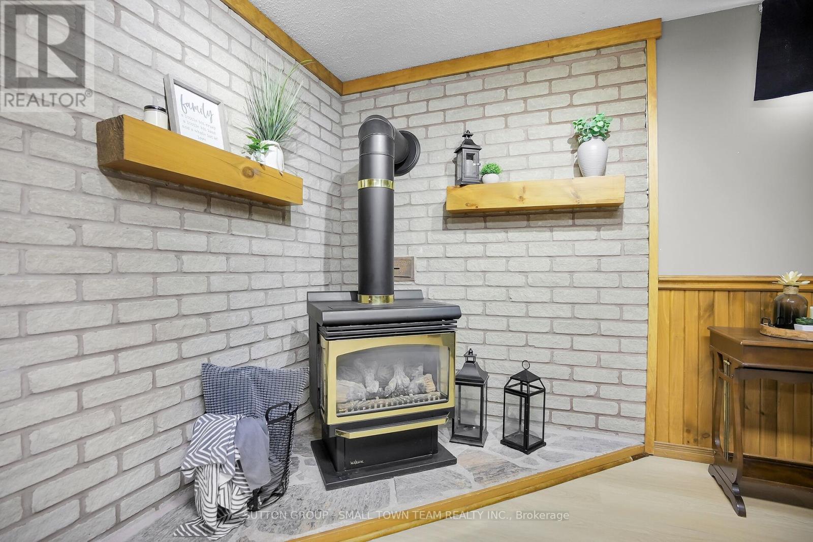 510 Albert Street, South Huron, Ontario  N0M 1S1 - Photo 24 - X12474364