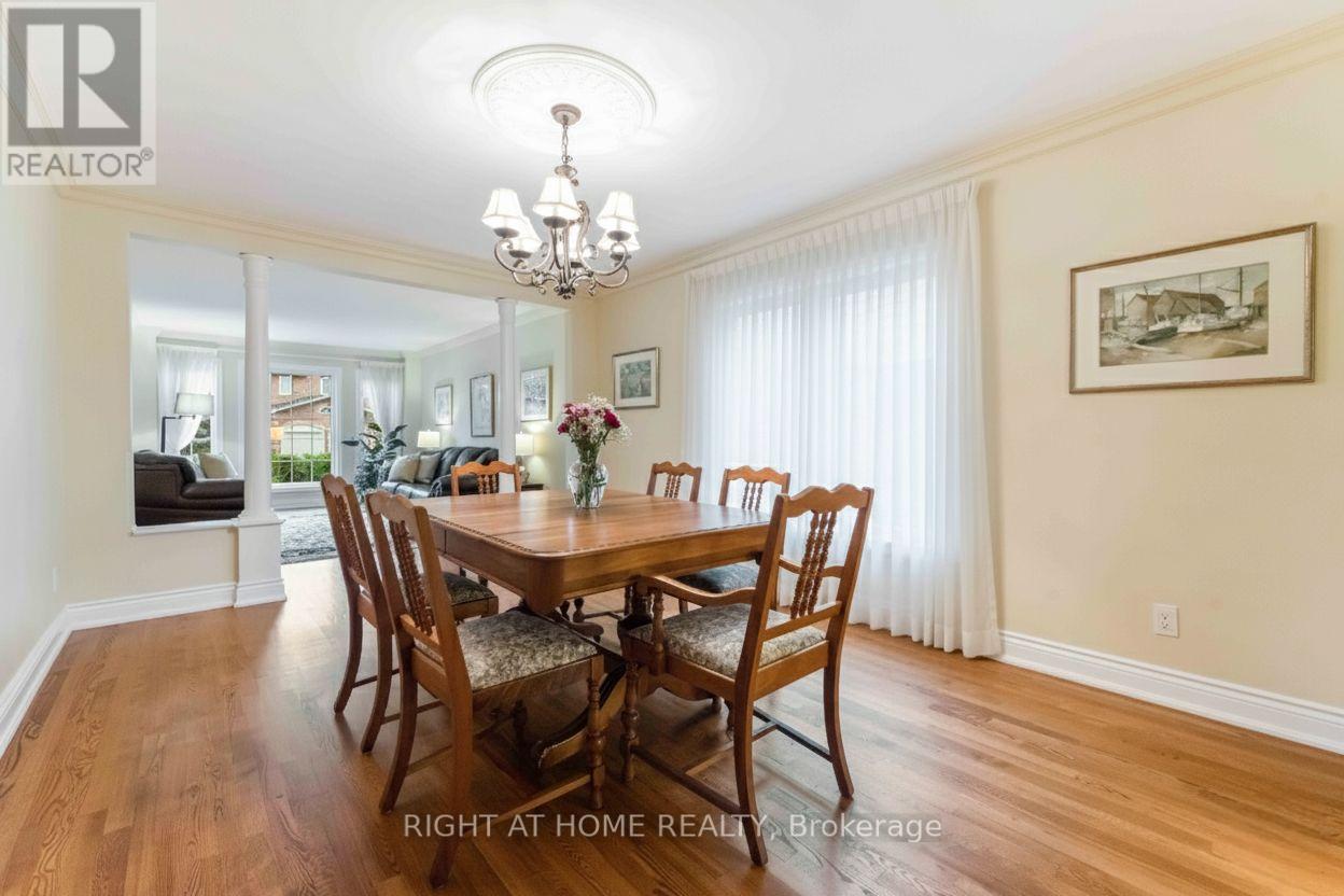 50 Rosenfeld Crescent, Ottawa, Ontario  K2K 2L2 - Photo 19 - X12453928