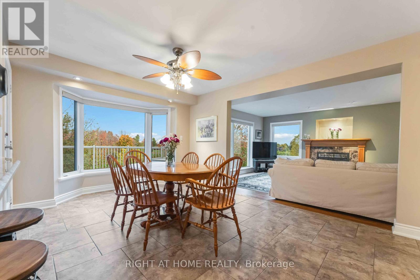 50 Rosenfeld Crescent, Ottawa, Ontario  K2K 2L2 - Photo 12 - X12453928