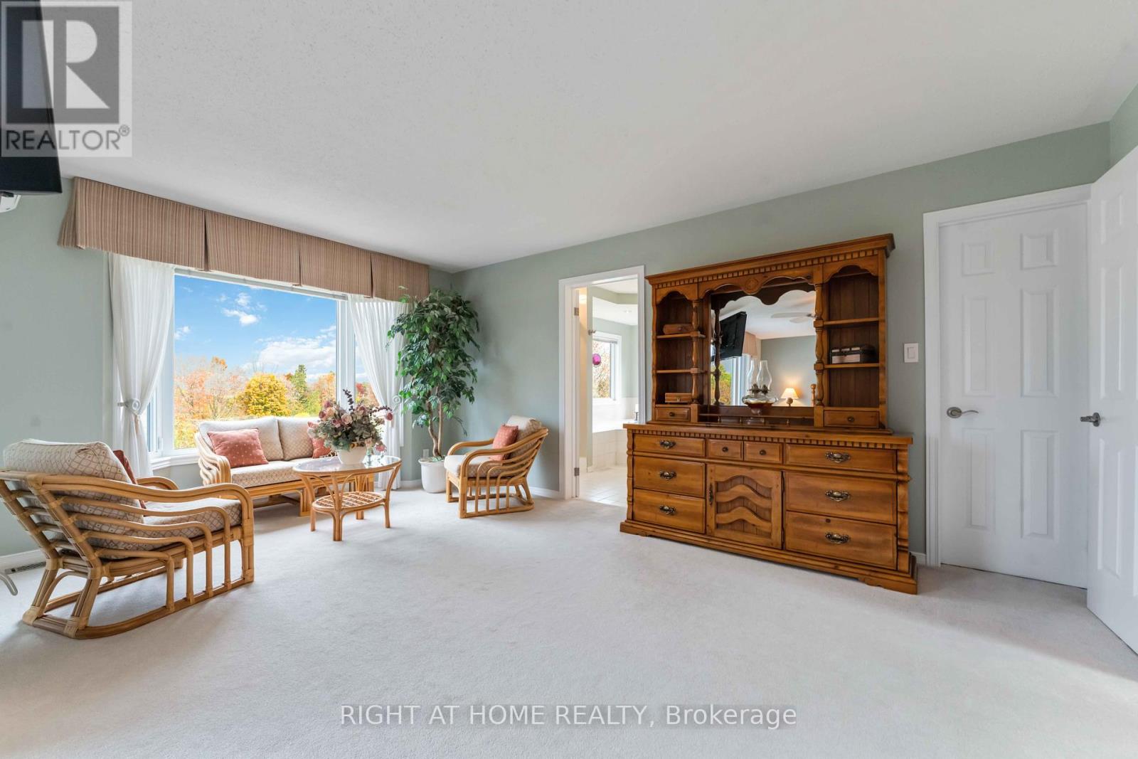50 Rosenfeld Crescent, Ottawa, Ontario  K2K 2L2 - Photo 28 - X12453928