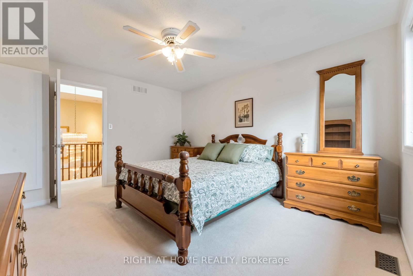 50 Rosenfeld Crescent, Ottawa, Ontario  K2K 2L2 - Photo 32 - X12453928