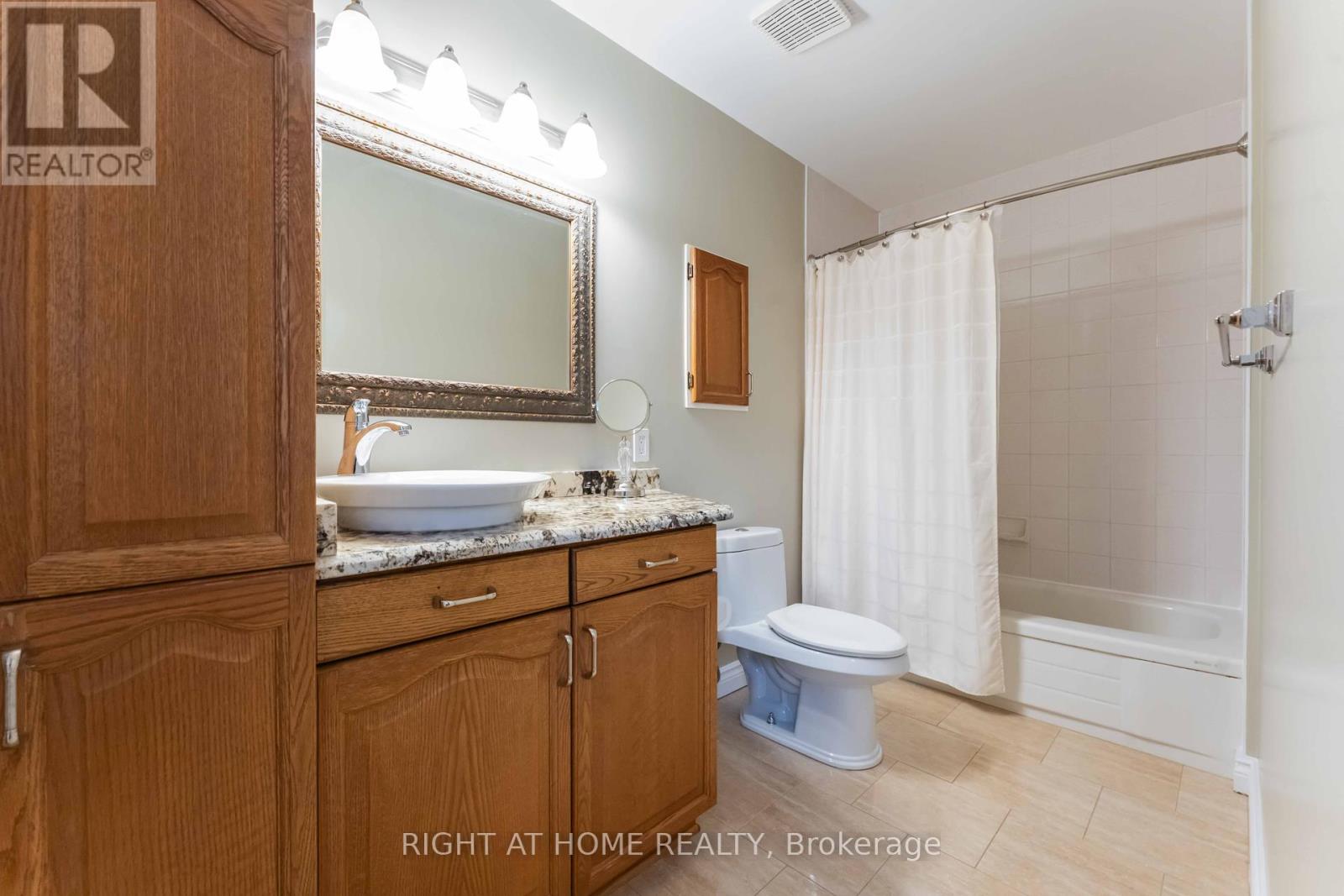 50 Rosenfeld Crescent, Ottawa, Ontario  K2K 2L2 - Photo 38 - X12453928