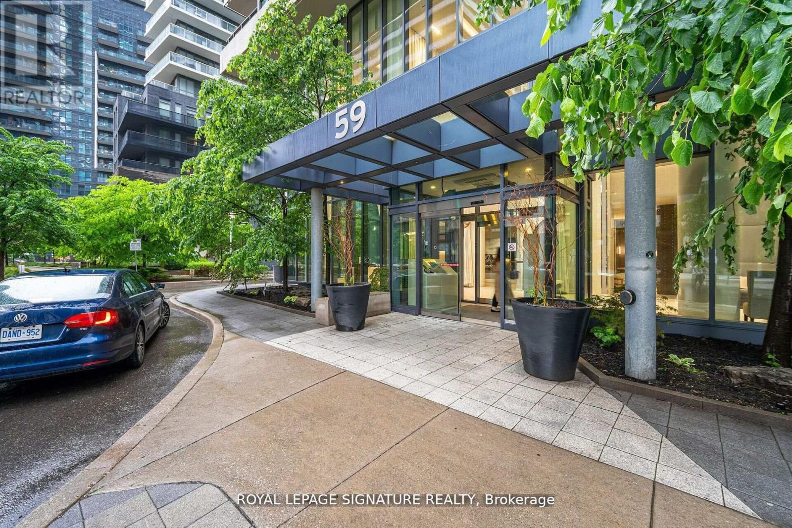 704 - 59 Annie Craig Drive, Toronto, Ontario  M8V 0C4 - Photo 2 - W12475110