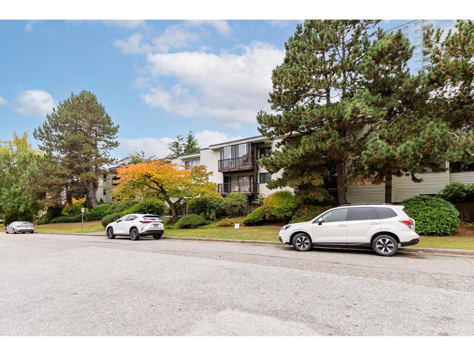 103 1555 Fir Street, White Rock, British Columbia  V4B 4B6 - Photo 2 - R3060791