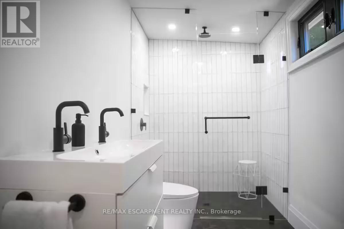 91 Jerseyville Road E, Hamilton, Ontario  L9G 1K3 - Photo 38 - X12475112