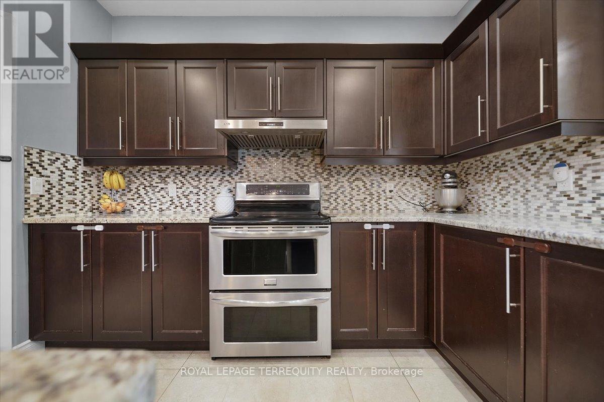 131 Maple Bush Drive, Cambridge, Ontario  N1T 0B7 - Photo 13 - X12475115