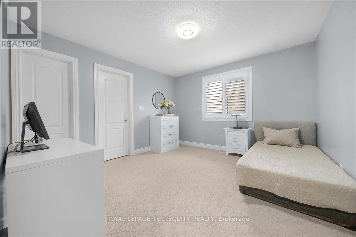 131 Maple Bush Drive, Cambridge, Ontario  N1T 0B7 - Photo 30 - X12475115