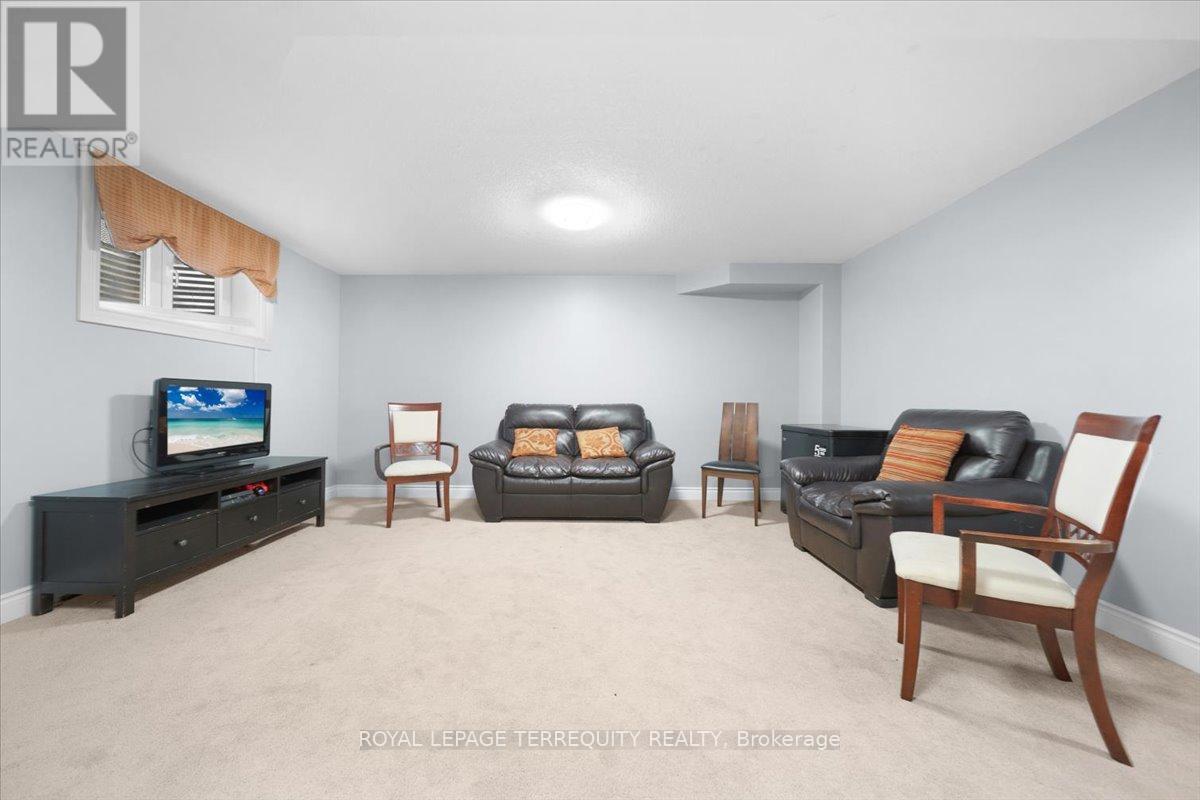 131 Maple Bush Drive, Cambridge, Ontario  N1T 0B7 - Photo 35 - X12475115