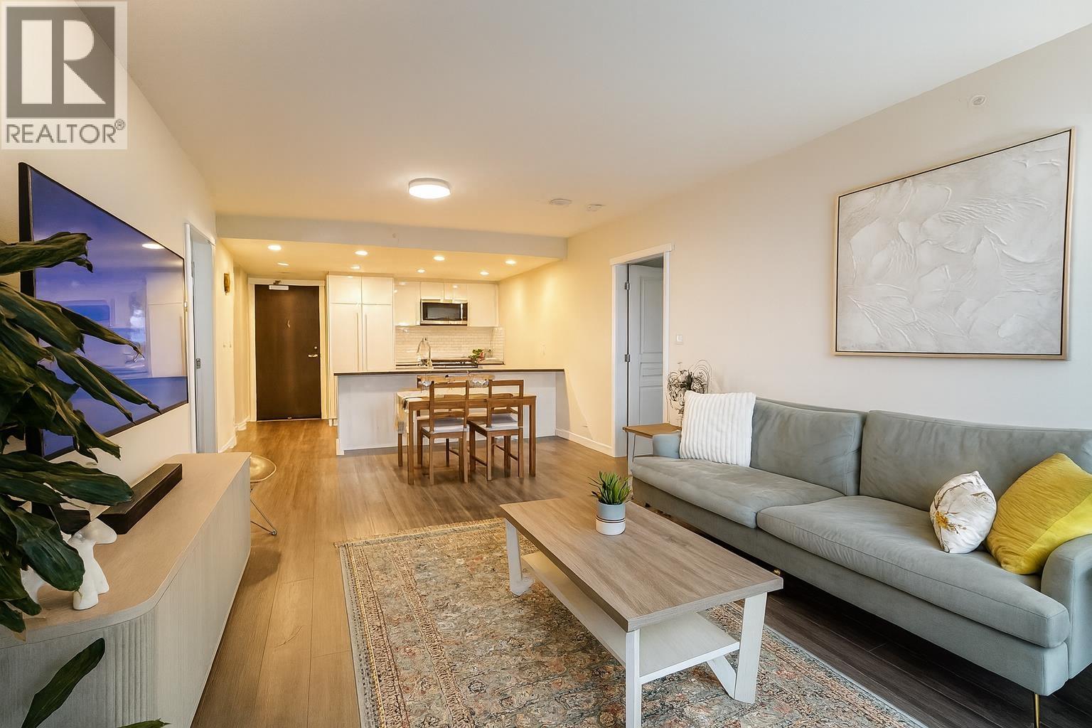 706 3100 Windsor Gate, Coquitlam, British Columbia  V3B 0P3 - Photo 3 - R3060817