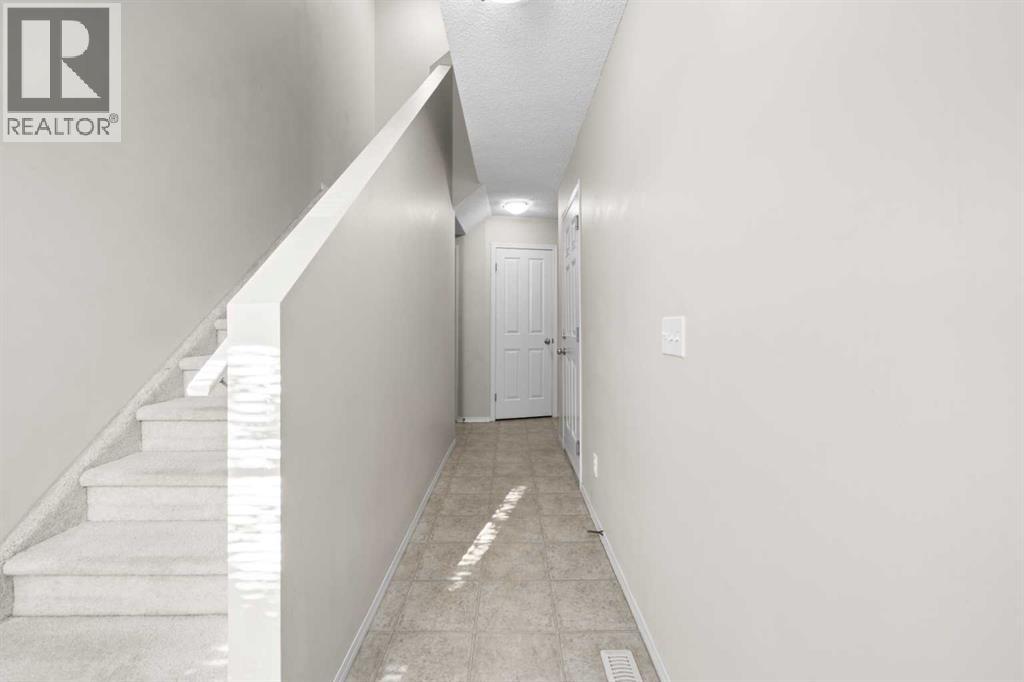 7, 105 Drake Landing Common, Okotoks, Alberta  T1S 0C9 - Photo 4 - A2245677