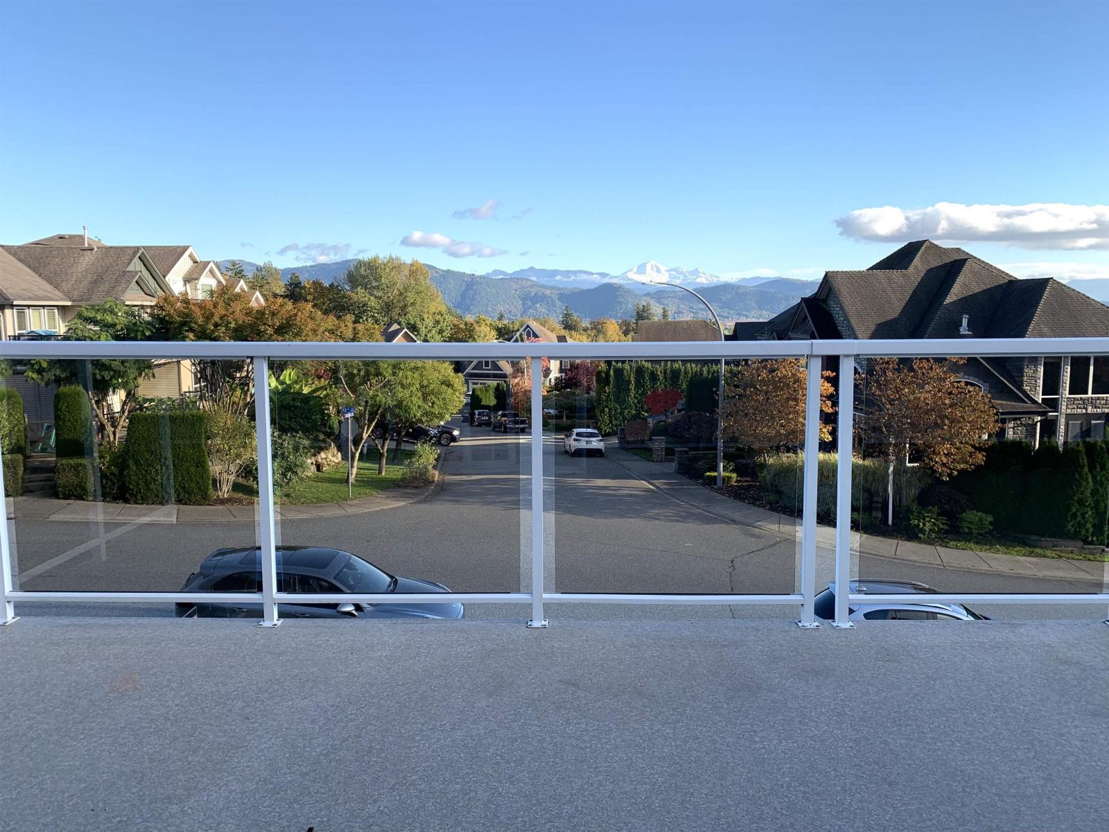 33617 12 Avenue, Mission, British Columbia  V2V 7B4 - Photo 2 - R3023530