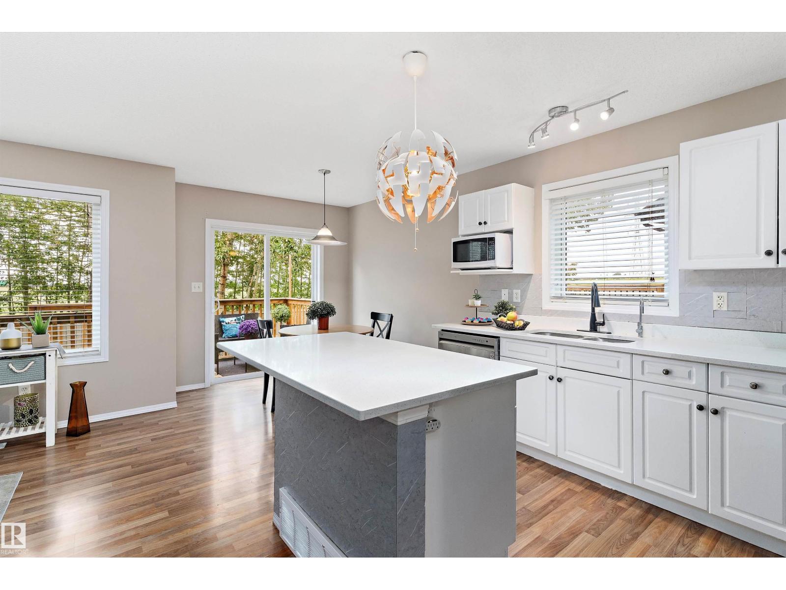 6232 1a Av Sw, Edmonton, Alberta  T6X 0C1 - Photo 2 - E4463008