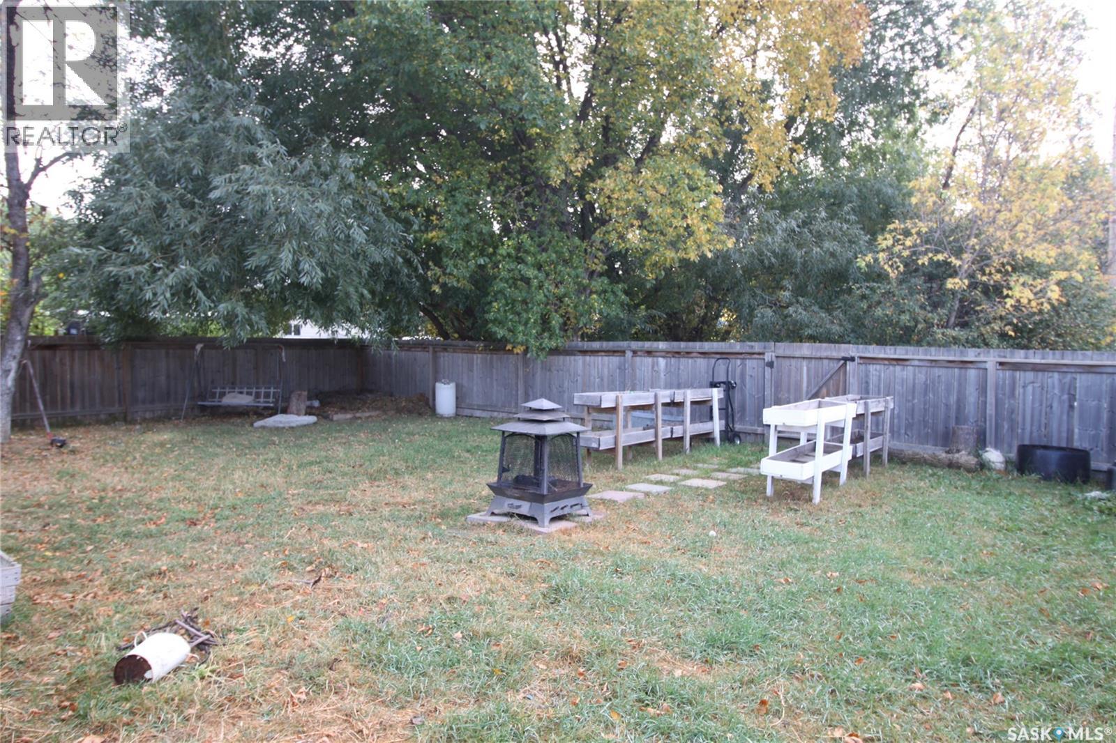302 3rd Street, Dundurn, Saskatchewan  S0K 1K0 - Photo 10 - SK020774
