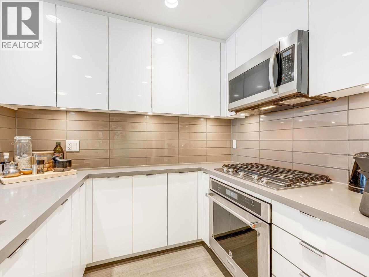 412 255 W 1st Street, North Vancouver, British Columbia  V7M 3G8 - Photo 4 - R3048991