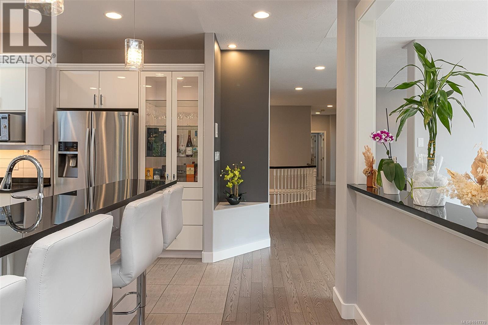 1062 Valewood Trail, Saanich, British Columbia  V8X 5G7 - Photo 33 - 1017779