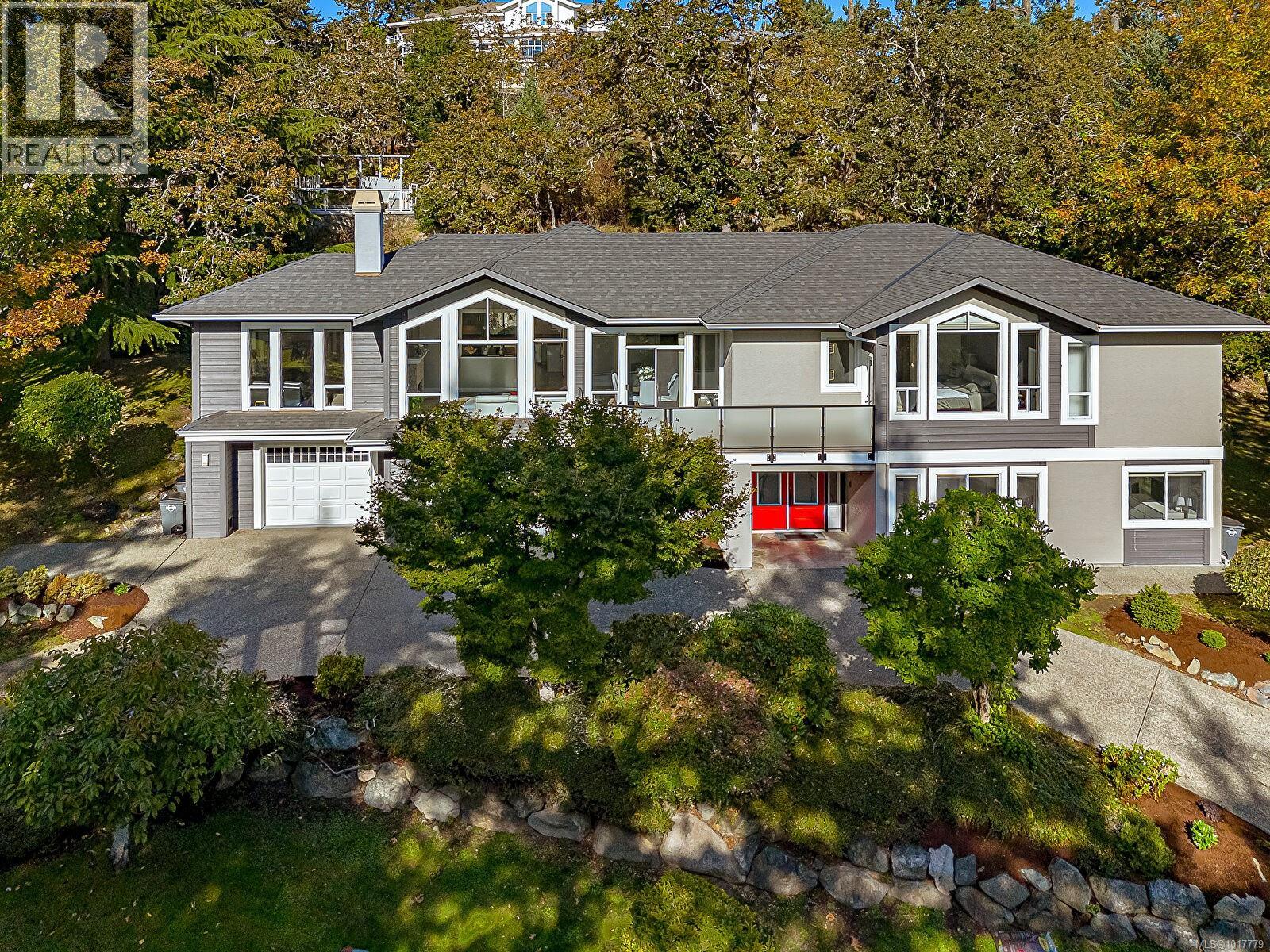 1062 Valewood Trail, Saanich, British Columbia