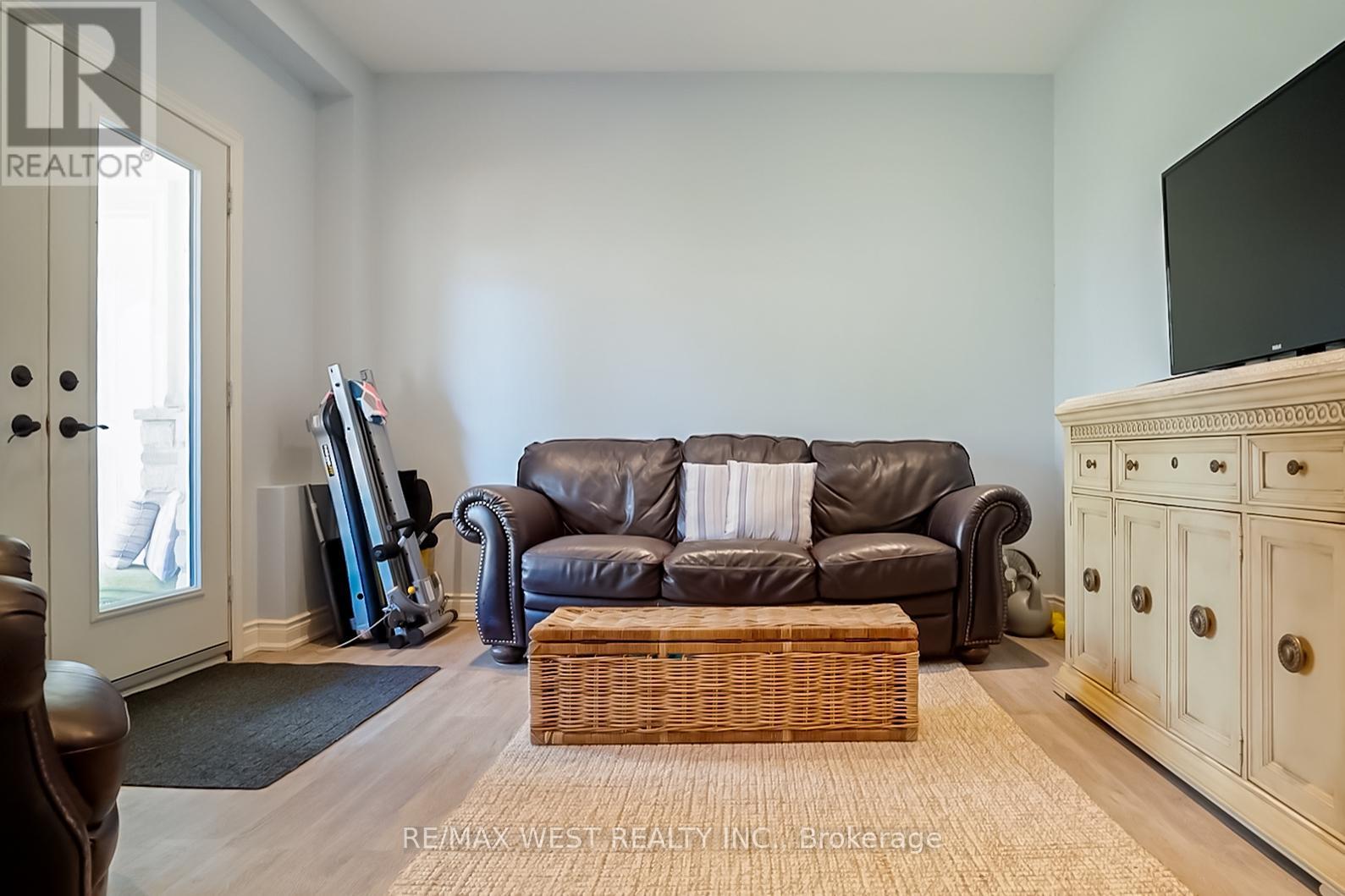 108 Hambly Avenue, King, Ontario  L7B 1J1 - Photo 42 - N12466489