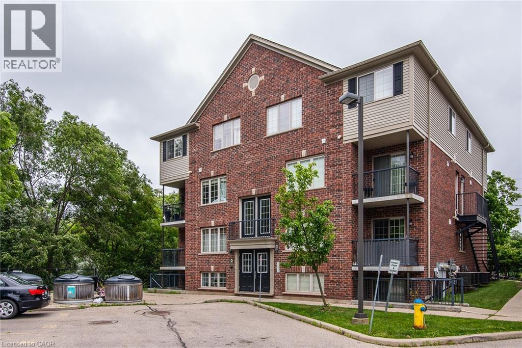 950 Highland Drive W Unit# 32, Kitchener, Ontario  N2N 0A5 - Photo 1 - 40780656