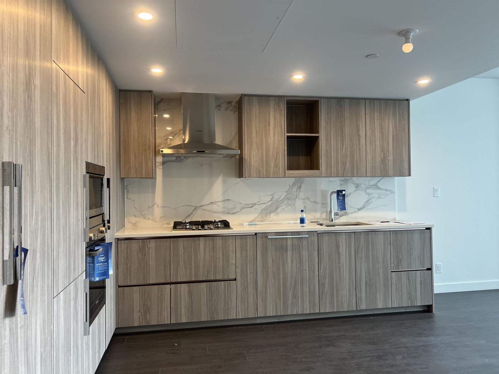 706 13778 100th Avenue, Surrey, British Columbia  V3T 0V3 - Photo 5 - R3060507