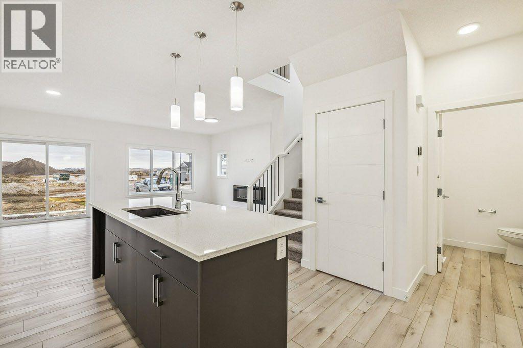 39 Legacy Glen Heights Se, Calgary, Alberta  T2X 5Z6 - Photo 5 - A2254315
