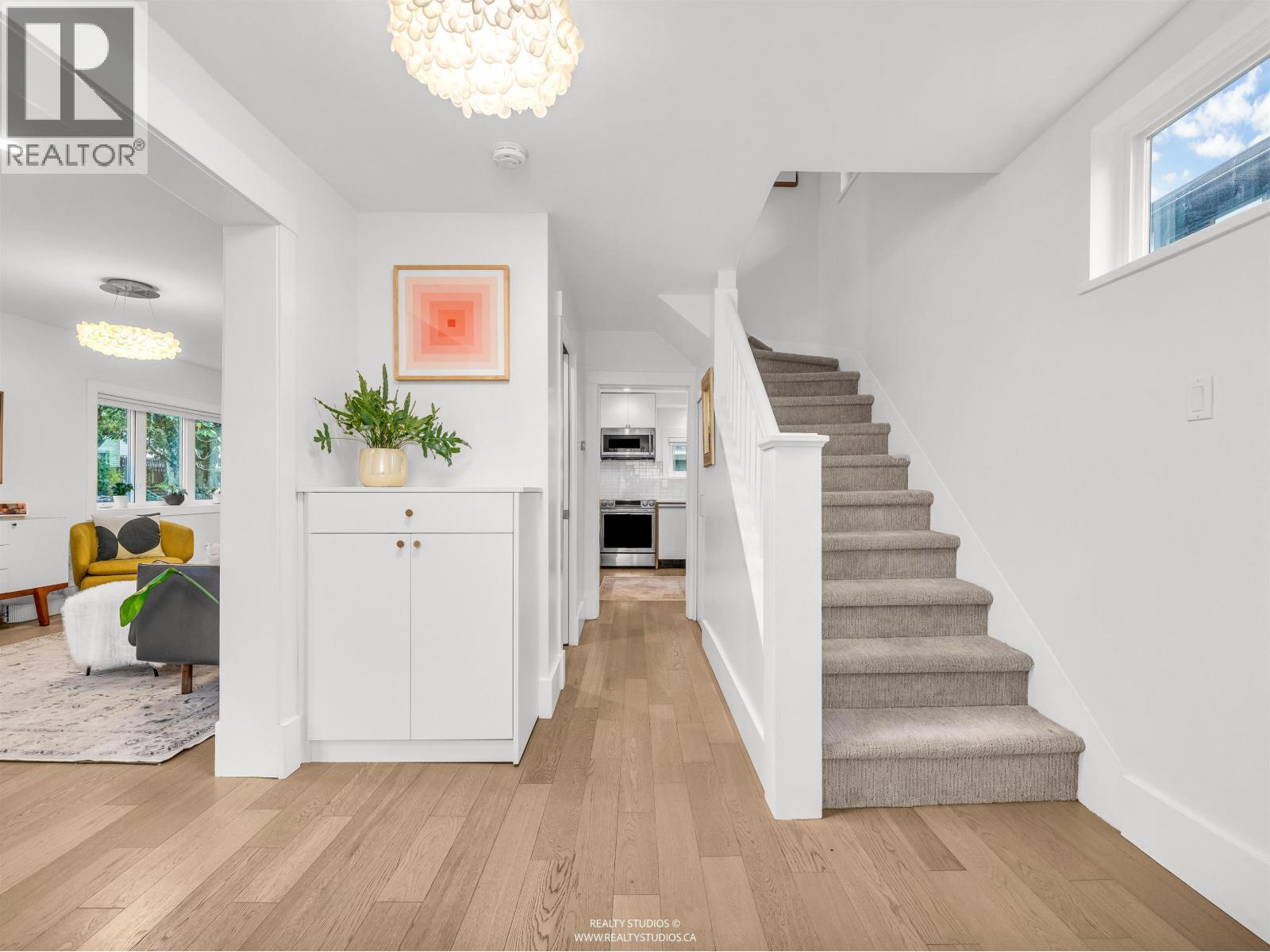 3849 St. Catherines Street, Vancouver, British Columbia  V5V 4L5 - Photo 4 - R3060790