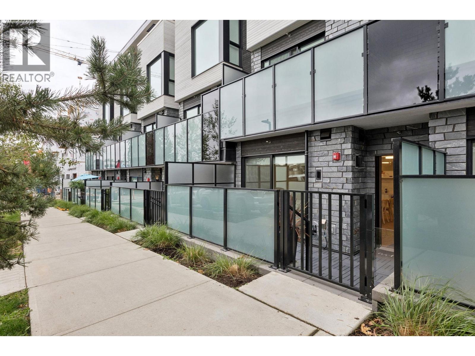 112 650 E 2nd Street, North Vancouver, British Columbia  V7L 1E3 - Photo 32 - R3060588